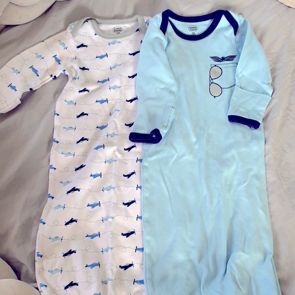 Airplane pilot gowns
